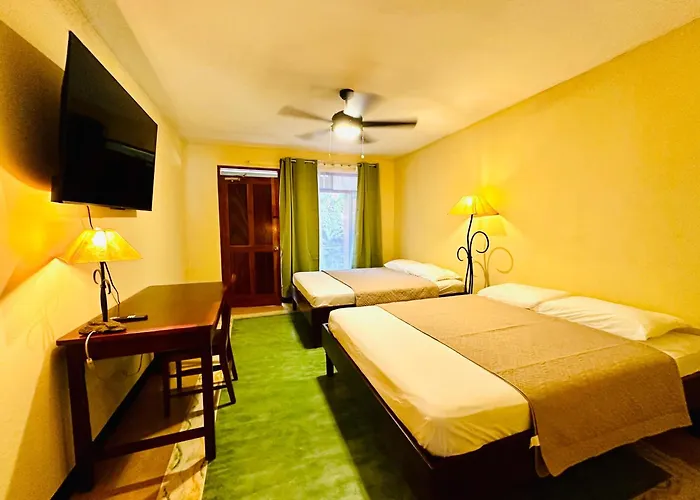 Lake Arenal Brewery & Hotel 2* Tilaran