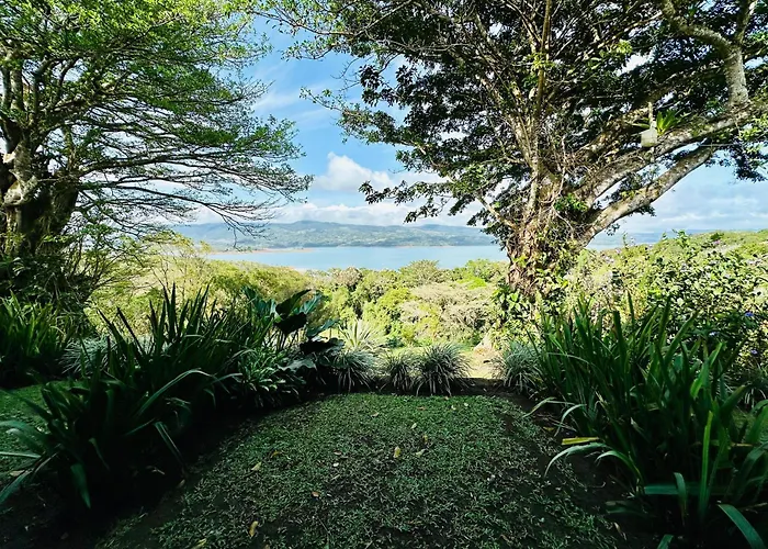 Lake Arenal Brewery & Hotel Hotel 2*