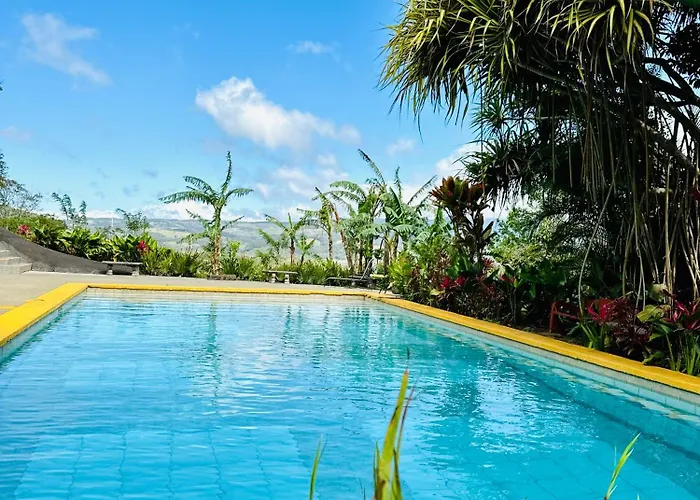 Lake Arenal Brewery & Hotel Hotel Tilaran