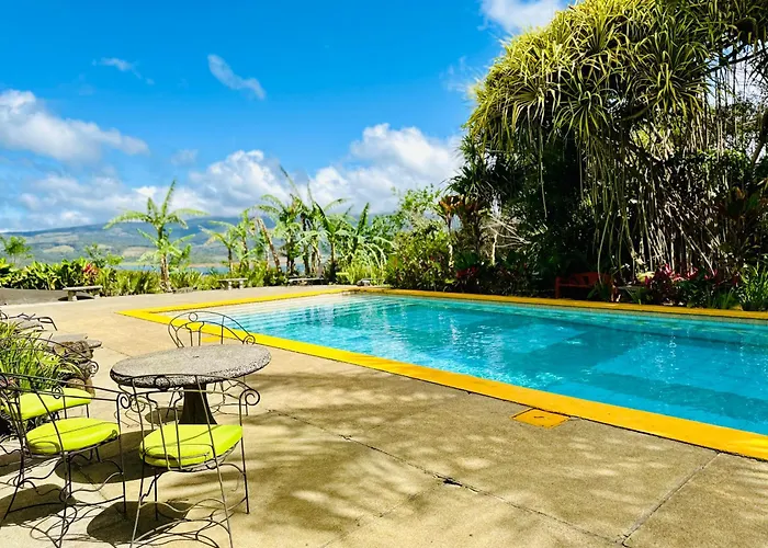 Hotel Lake Arenal Brewery & Hotel 2*