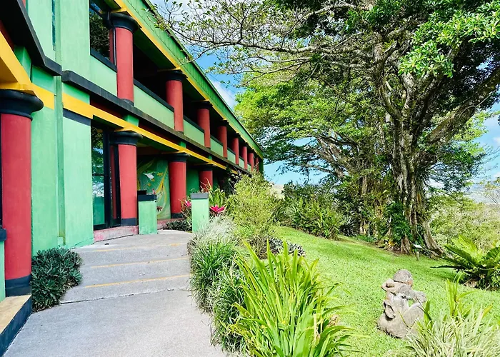 Lake Arenal Brewery & Hotel 2*