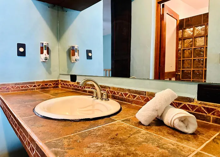 Hotel Lake Arenal Brewery & Hotel 2*